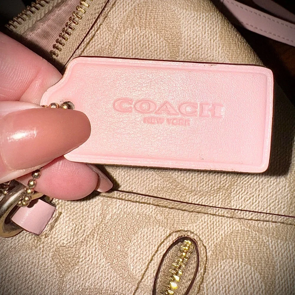 Coach Crossbody purse with large strap - Picture 1 of 5